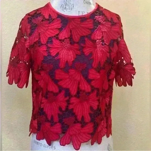 Tory Burch "Nicola" Red Lace With Blue Underlay Top Size 4 EUC!! - Picture 2 of 9